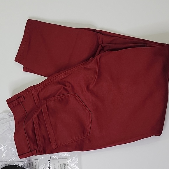 DG2 by Diane Gilman Wine Cropped Pants NWT SZ L P - Picture 2 of 13